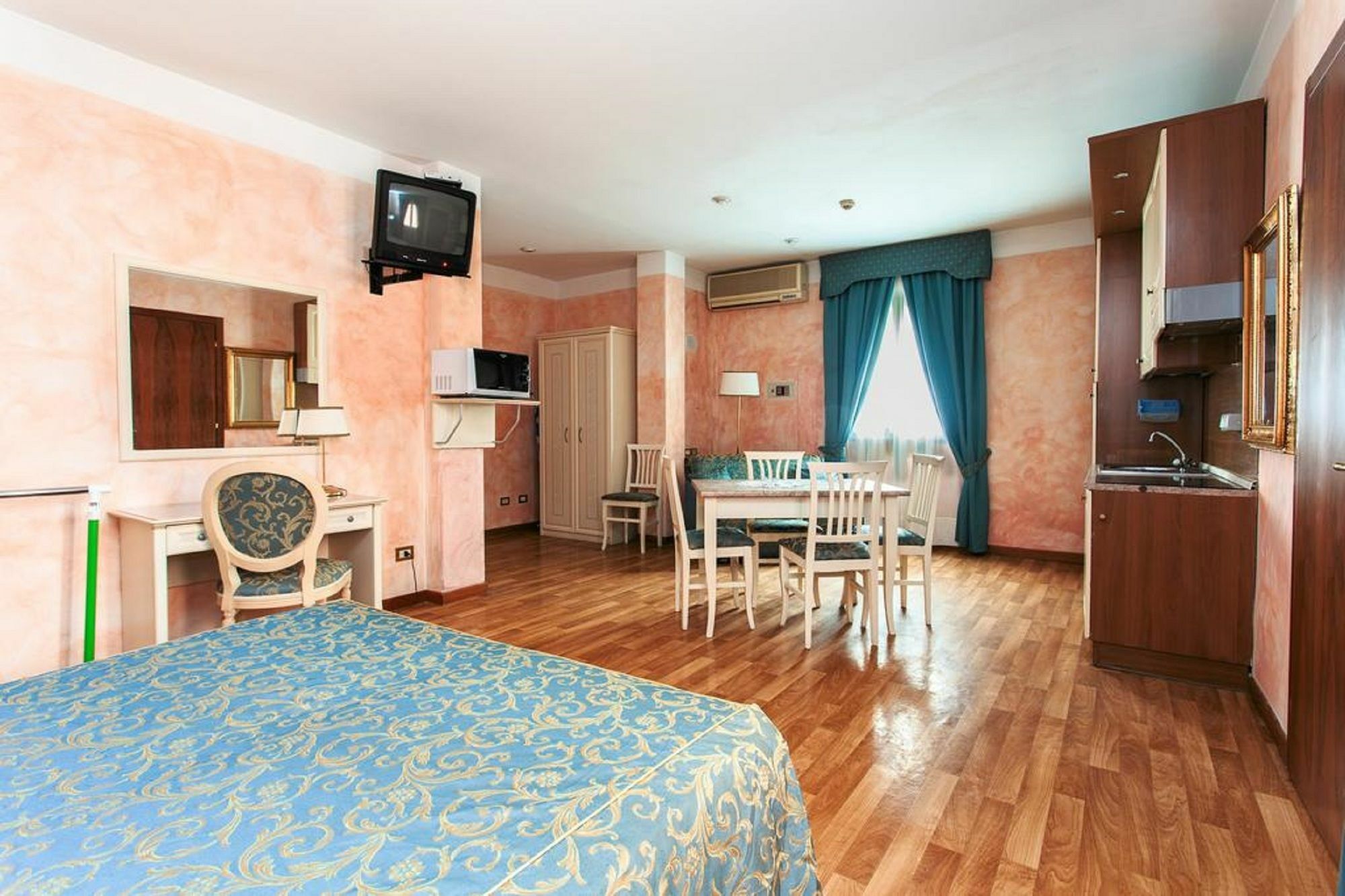 Apartment Bologna *